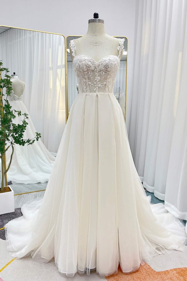 Nigflower54237 A-Line Court Train Lace Tulle Wedding Dress